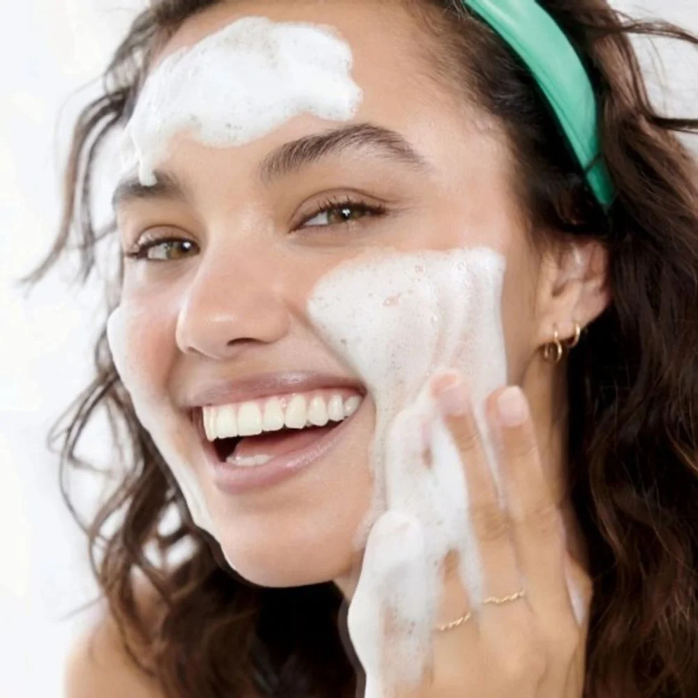 *AVON* Skin So Soft Foaming Acne-Prone Skin Cleanser 5 fl. oz.